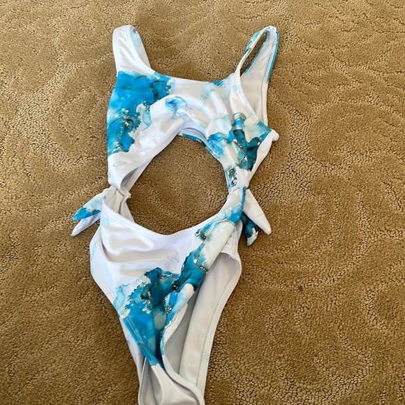 SHEIN Other - 8 year old girl swimsuit